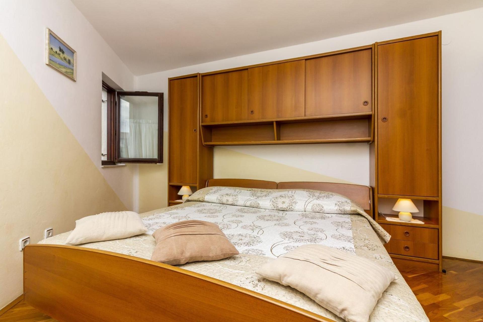 Apartment Mir