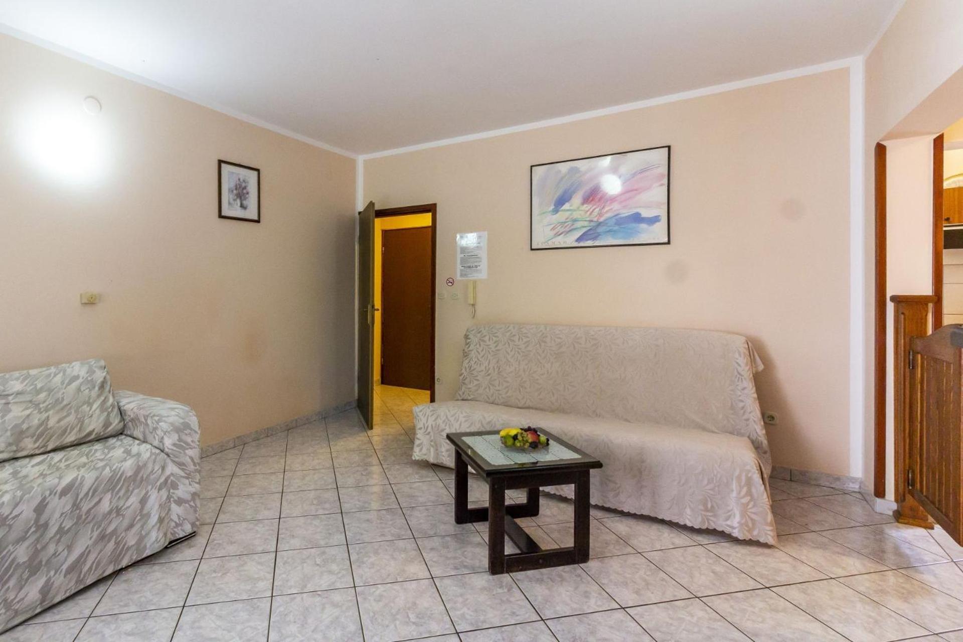 Apartment Mir *