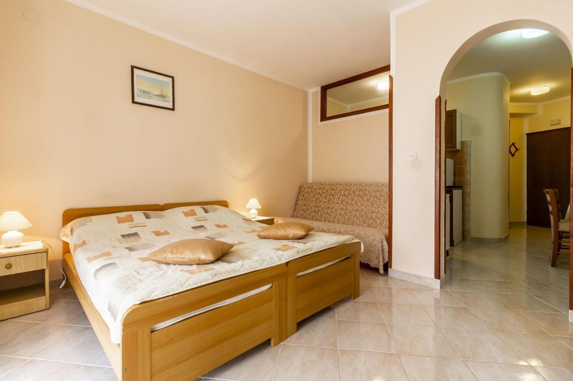 Apartment Mir *