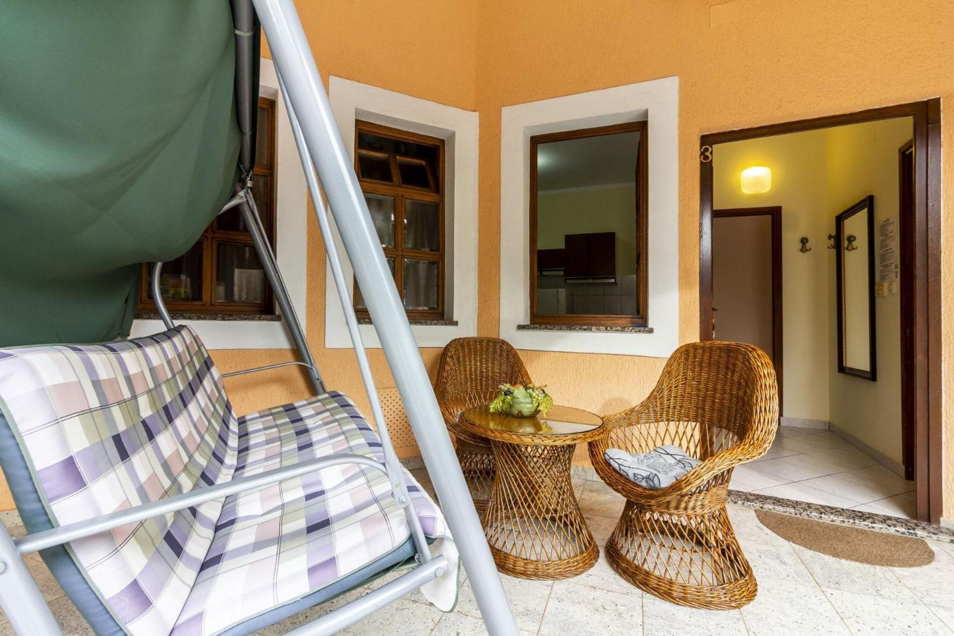 Mir Apartment